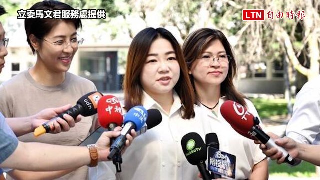 許淑華陪同投票 馬文君︰823後內閣改組應有新作為（民眾提供）