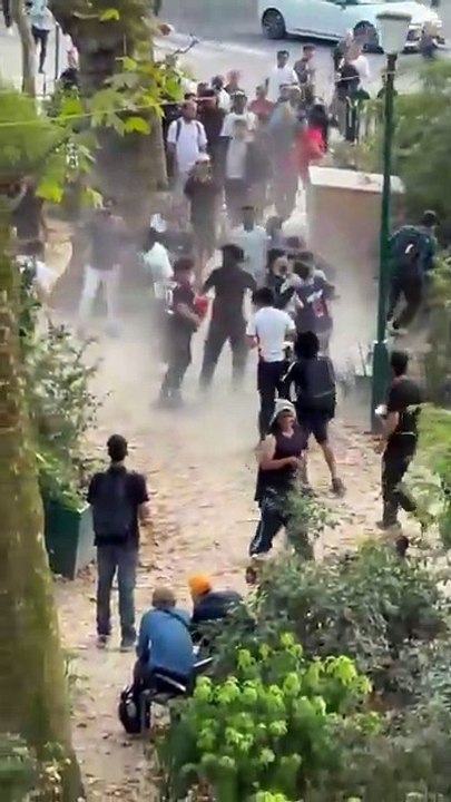 Nouvelles images de bagarre générale et de violence Porte de la Chapelle à Paris - Des riverains lancent un SOS au Président de la République : "Au secours, Emmanuel Macron"