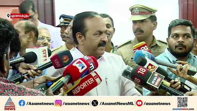 'കോഴി ഫാം നടത്തുന്ന സിപിഎം നേതാക്കളുണ്ട്;അങ്ങോട്ടാണ് പ്രകടനം നടത്തേണ്ടത്'