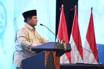 Prabowo Harap Lulusan Sekolah Rakyat bisa Angkat Keluarga Keluar dari Kemiskinan