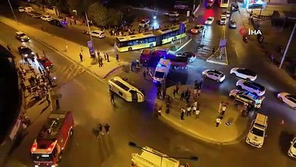 Aşırı süratli otomobil minibüsle çarpıştı: 10 yaralı