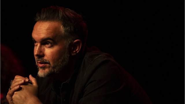 GALA VIDEO - Maxime Chattam en deuil, il pleure la mort d’un célèbre musicien : “Une personnalité fascinante”