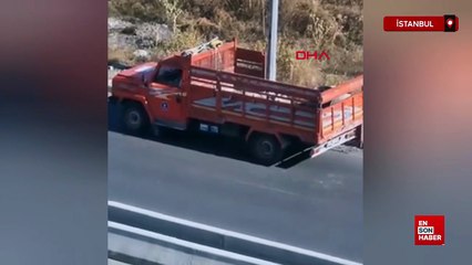 Avcılar'da kaldırım taşı hırsızlığı kamerada