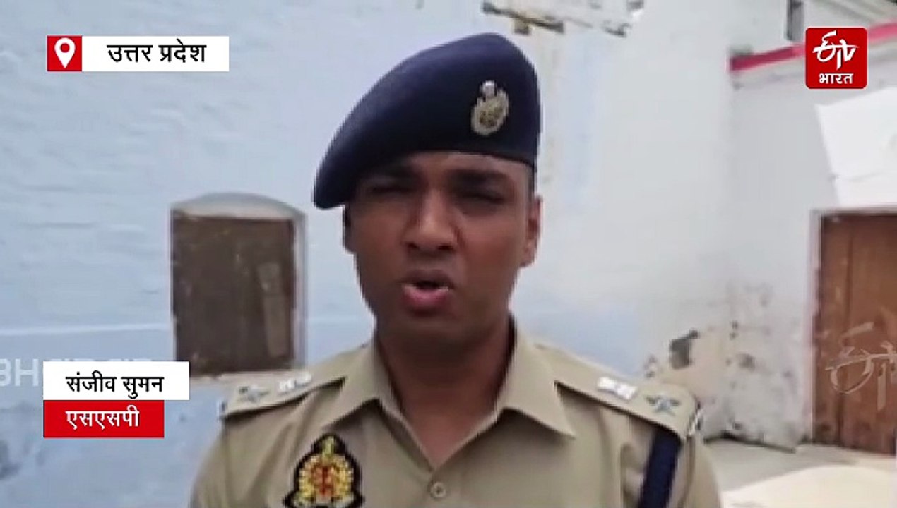 अलीगढ़ में रेलवे की जमीन से हटाई गई अवैध रूप से बनी मजार; बाउंड्री का निर्माण किया जा रहा था निर्माण, भारी पुलिस बल रहा तैनात