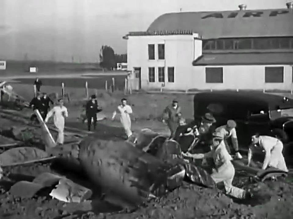 Devil's Squadron (1936)