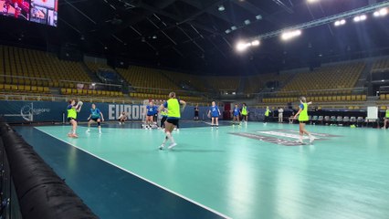 Exclu Dailymotion - Au coeur d'un entrainement de D1 féminine !! #handball