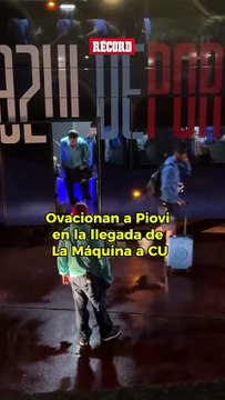 ¡YA LLEGÓ EL CRUZ AZUL! 🚂Gonzalo Piovi fue el jugador más ovacionado en la llegada de La Maquina
