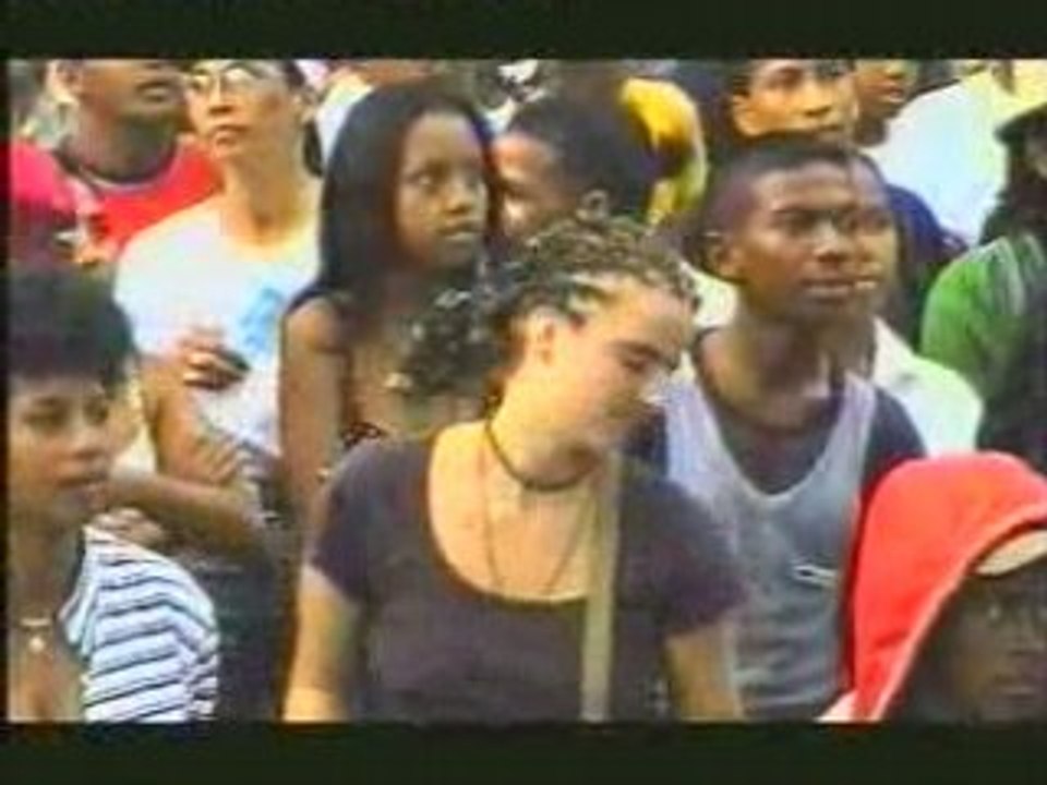 Ny ainga folo taona milay