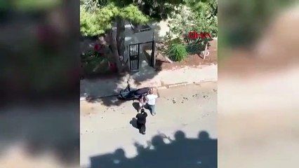 Gözü dönen genç anne 10 yaşındaki kızını elinde bıçakla sokak ortasında kovaladı!