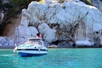 DALGALAR BURAYI NAKIŞ GİBİ İŞLEMİŞ