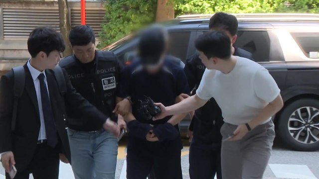 변사자 금목걸이 훔친 검시 조사관 구속영장 기각 / YTN