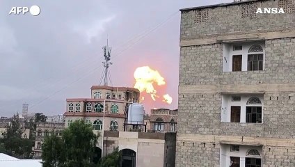 Israele torna a colpire lo Yemen, bombardamenti su Sana'a