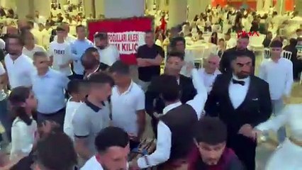 Hafta sonu darphane kapalı ama ne fark eder! Aşiret düğünü para bastı
