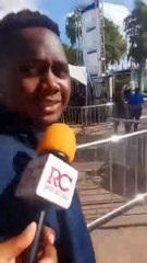 Familias del DN canjean miles de botellas por mochilas y tabletas para sus hijo