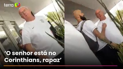 Dorival discute com torcedor que atirou cabeça de porco no gramado antes de jogo contra o Vasco