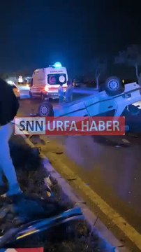 Şanlıurfa’nın Haliliye ilçesinde gece saatlerinde meydana gelen trafik kazasında otomobilin takla atması sonucu 1 kişi yaralandı, 1 kişi ise hafif sıyrıklarla kazayı atlattı.