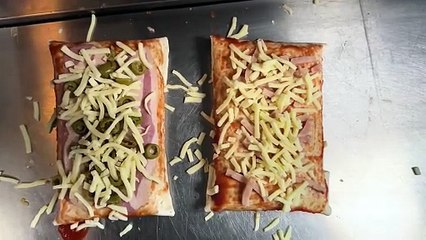 How to prepare the ultimate French gratinated tacos for a mouthwatering experience #FrenchTacos #GratinatedTacos #CheeseLovers #TacoRecipe #FoodieDelight