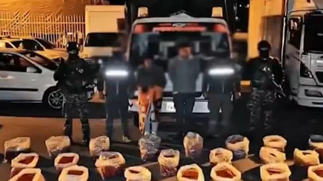 Camión con explosivos que serían para grupos armados en Colombia fue detenido en Ecuador