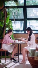 She try to avaoid mad villian but he keep pressing her