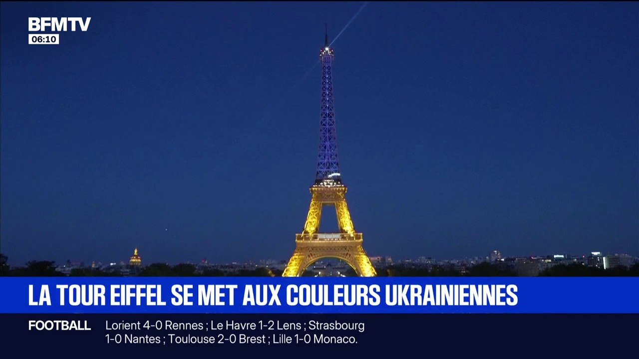 La tour Eiffel aux couleurs de l'Ukraine à l'occasion de la fête de l'indépendance du pays