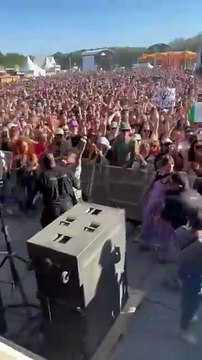 Antisémitisme : Les images des incidents hier soir lors du concert du Groupe Kneecap accusé de soutenir le Hamas et malgré tout présent au Festival Rock en Seine