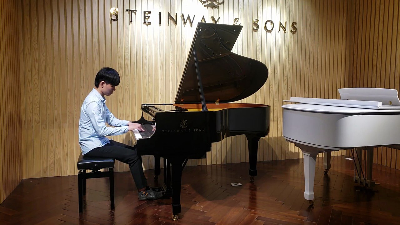 Đặng Công Đức plays C. Debussy- Images (Book 1) - Reflets Dans L'eau - YouTube