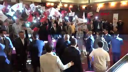 Fatih Erbakan: İktidarın yapacağı en büyük iyilik, vatandaşın önüne erken seçim sandığını koymak