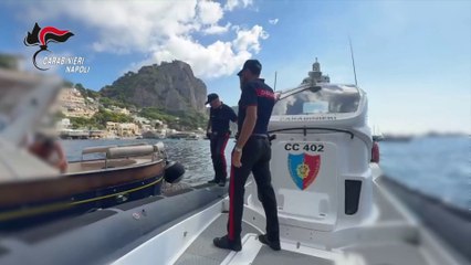Violazioni al codice della navigazione, 17 contravvenzioni a Capri