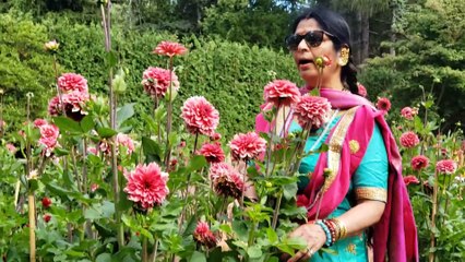 Aapke Pahlu Mein Aakar Ro Diye  by Chitralekha Dixit