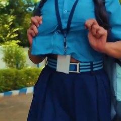 Ek khoobsurt larki ne ek larke ko piyar karke dhokah diya.