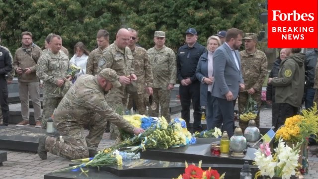Ukrainians In Lviv Commemorate 34th Independence Day With Tribute To Fallen Soldiers
