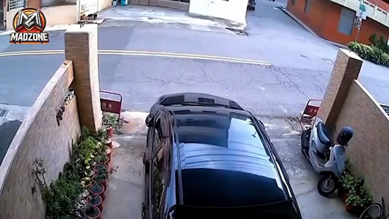 Road Rage & Car Crash Disasters – Instant Karma for Idiots in Cars!