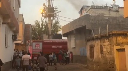 4 katlı binada yangın: 1’i ağır 3 yaralı