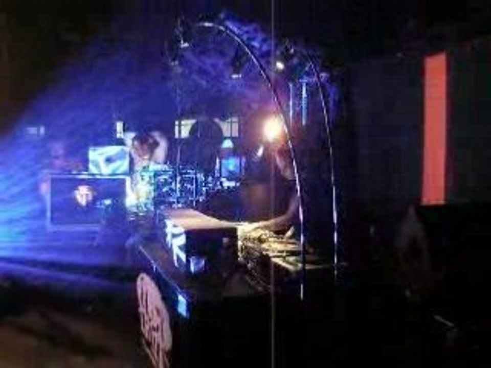 Dj Flight feat Mc Justyce 01