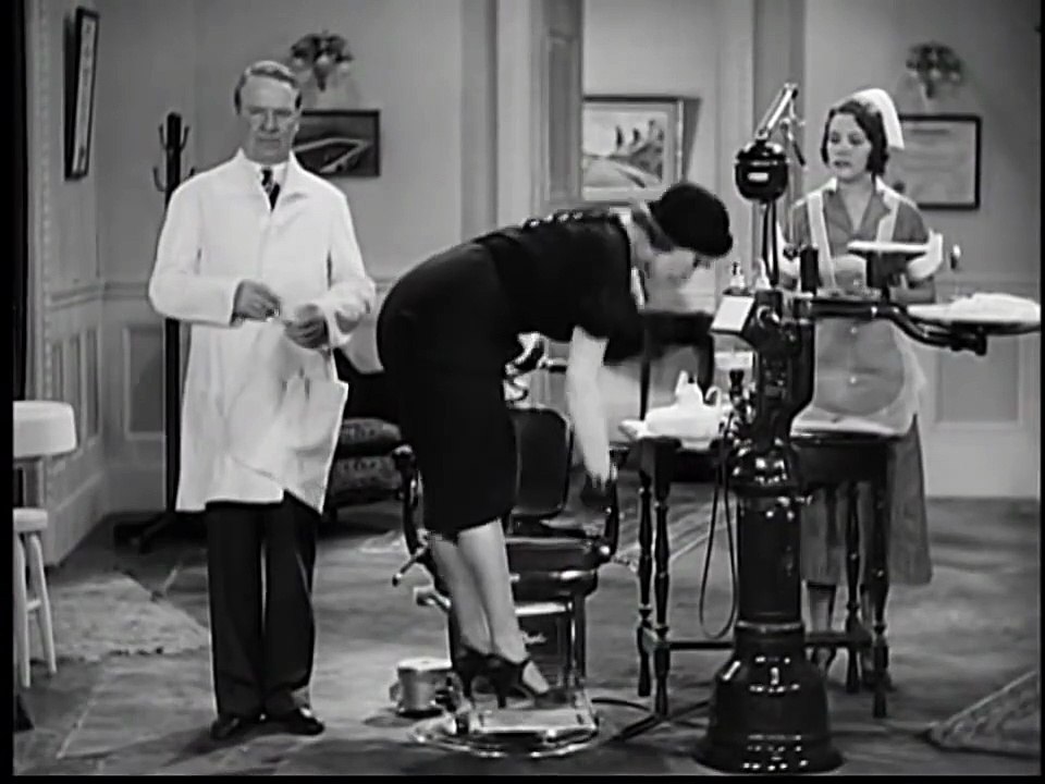 The Dentist (W.C. Fields) (1932)