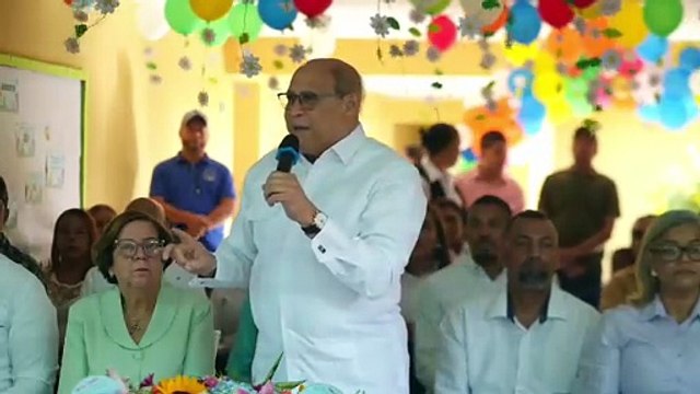 Santos Badía encabezó la apertura del año escolar 2025-2026 en Hermanas Mirabal