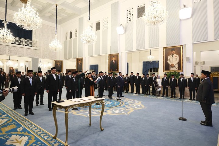 Prabowo Lantik Sejumlah Dubes hingga Kepala Badan Otorita untuk Kelola Pantura