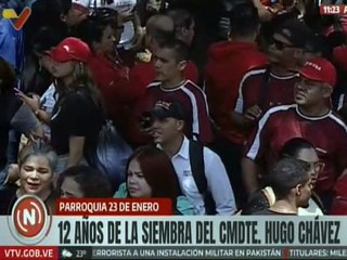 Caraqueños se reúnen en el 23 de Enero para conmemorar 12 años de la siembra de Hugo Chávez