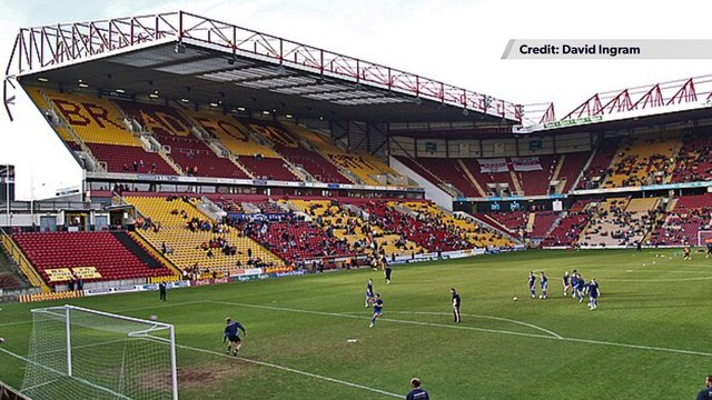 Bradford City break wins record with victory over Cheltenham: Bradford City 3-0 Cheltenham Town