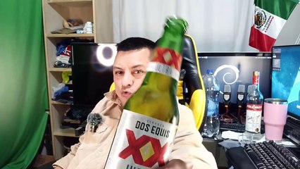 Abriendo un paquete de jamon serrano con cerveza XX lager ULTRA y vodka stolichnaya de letonia