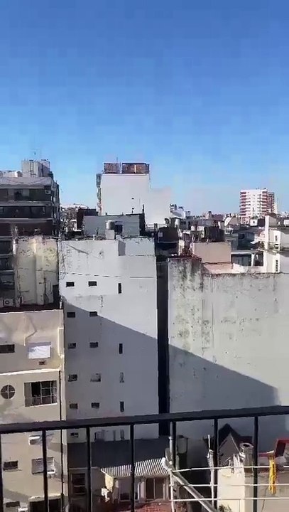 Avión de Aerolíneas Argentinas aterriza en "emergencia" en Ezeiza por problemas en un motor