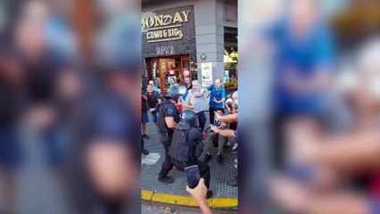 Brutal operativo con Gendarmería, Prefectura y la Federal. Los jubilados siguen en la calle denunciando el brutal ajuste que sufren