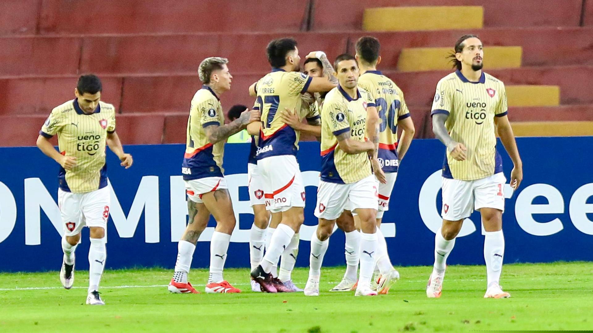 2 MINS | Melgar (PER) vs Cerro Porteño (PRY)) | DESTACADOS Copa Libertadores | 03/05/2025 | beIN SPORTS