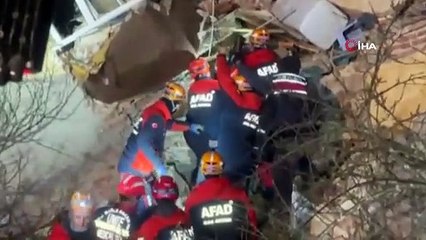 Sinop’ta heyelan yıktı geçti: 3 ev ve bir ahır enkaza döndü