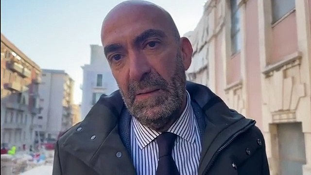 Bari, si cerca ancora tra le macerie del palazzo crollato. Leccese: «Speriamo ancora di trovare la signora Rosalia in vita»