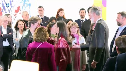 Los Reyes inauguran ARCO y muestran su interés por el arte
