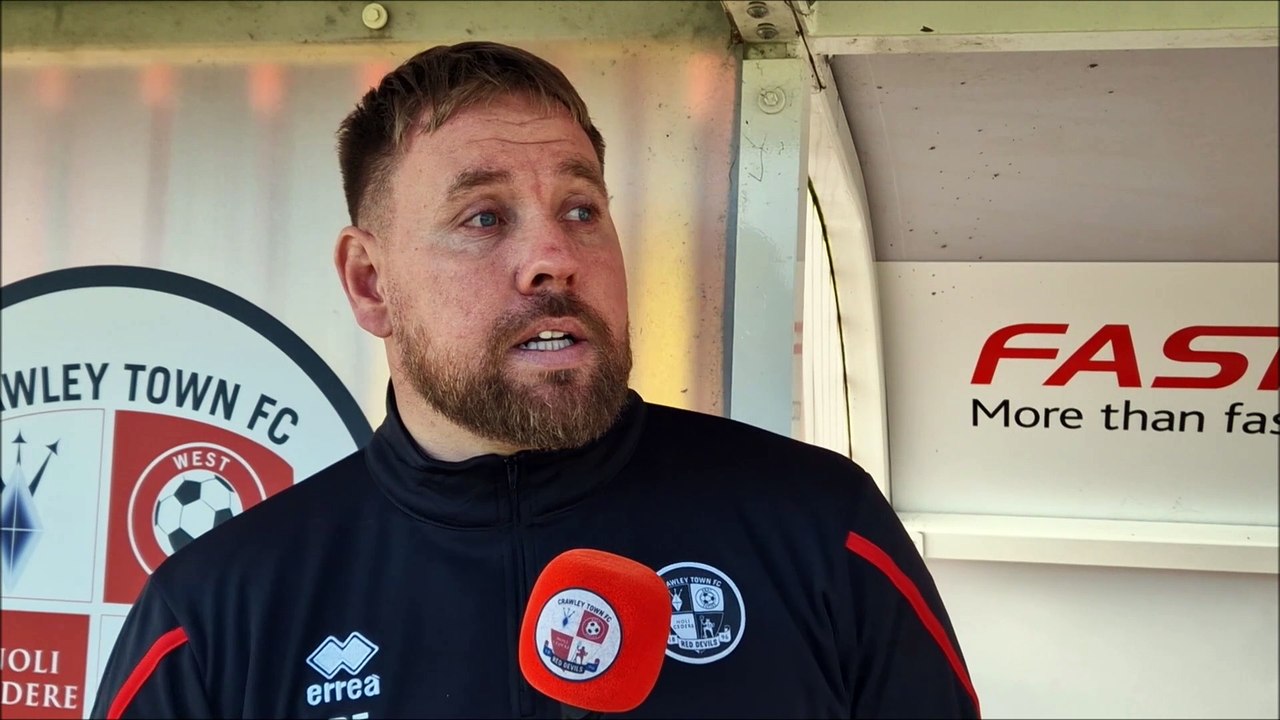 Does Crawley Town boss Rob Elliot feel under pressure?