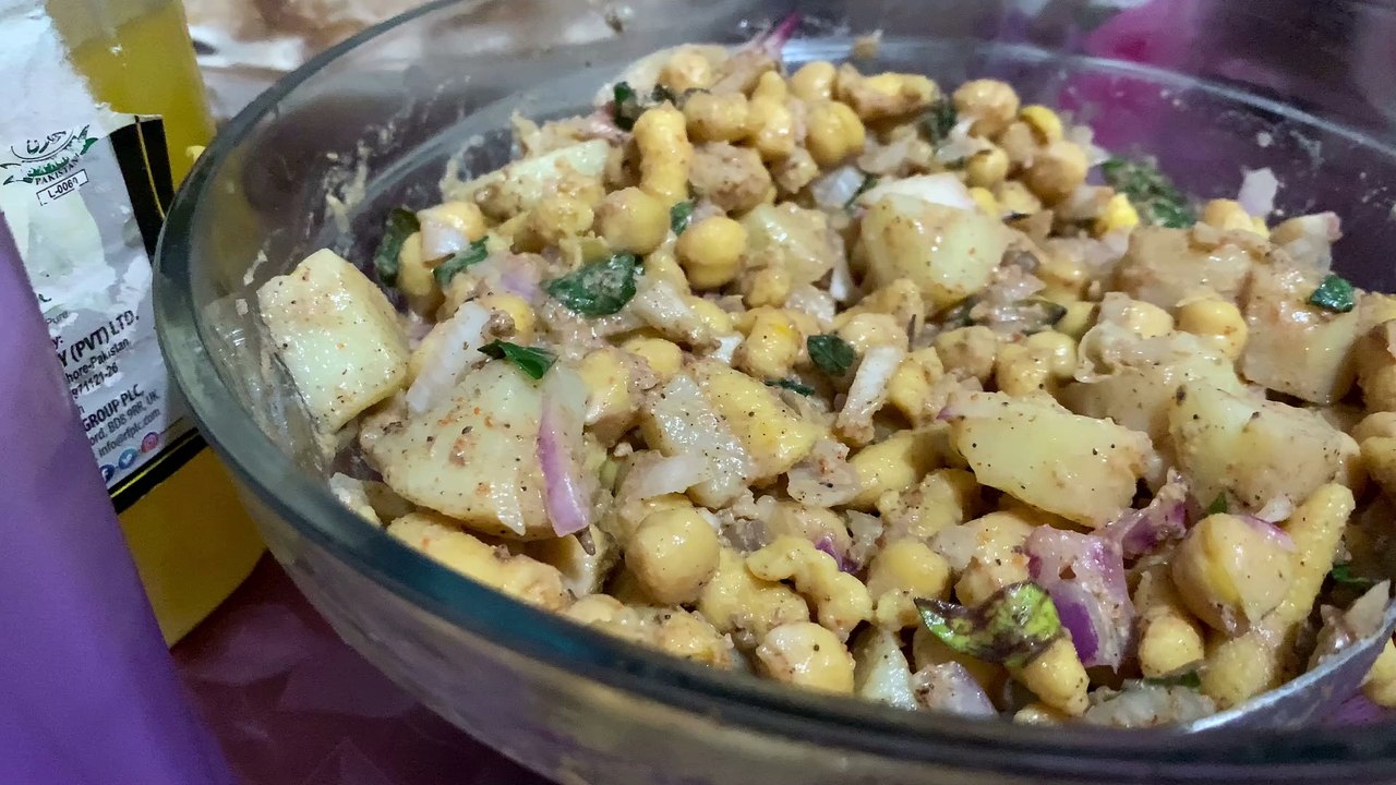 Alu Chana Chaat