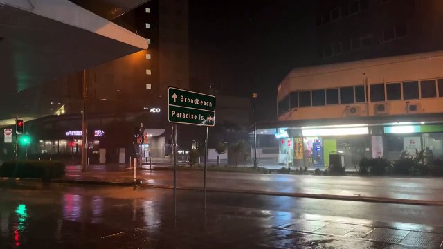 الرياح العاتية والأمطار الغزيرة تضرب شرق أستراليا