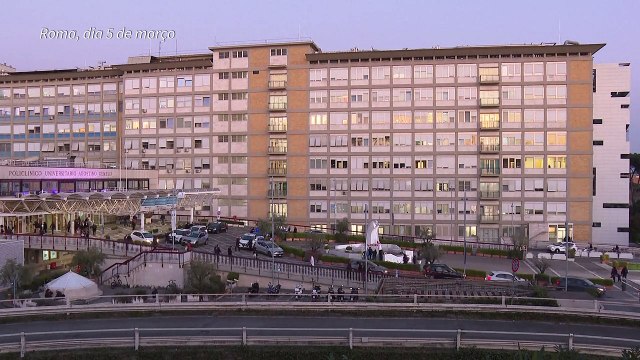 Papa Francisco passa noite ‘tranquila’ e descansa, afirma Vaticano